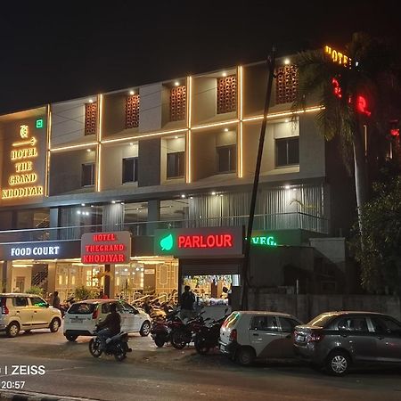 Hotel The Grand Khodiyar Visnagar Kültér fotó