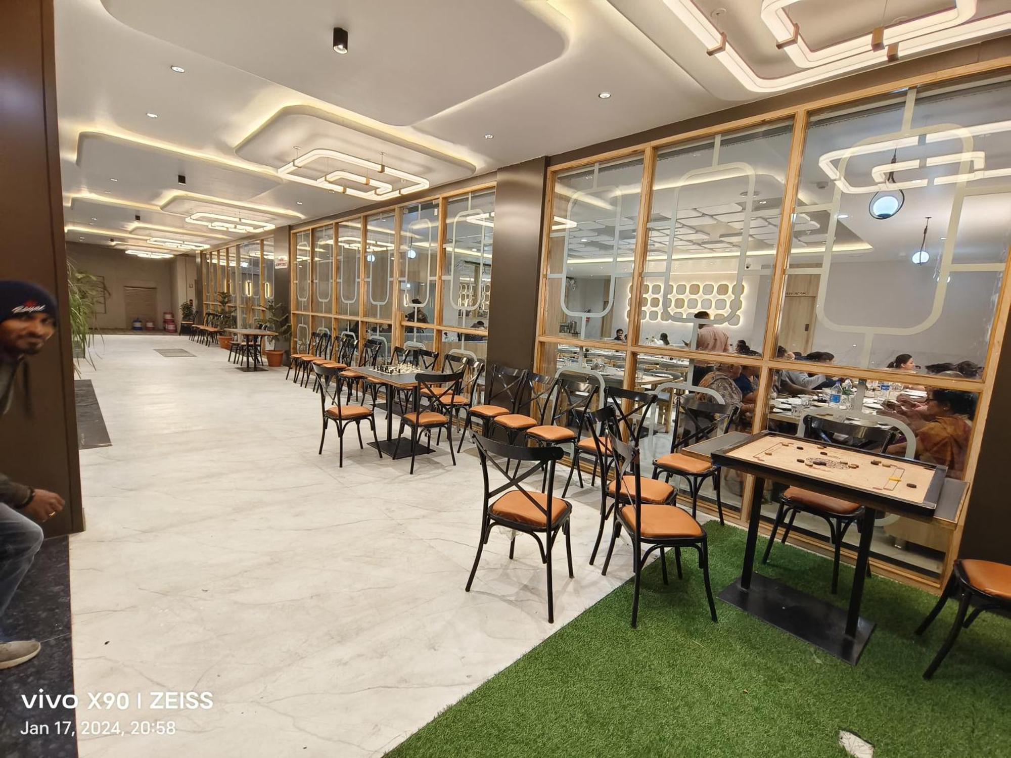 Hotel The Grand Khodiyar Visnagar Kültér fotó